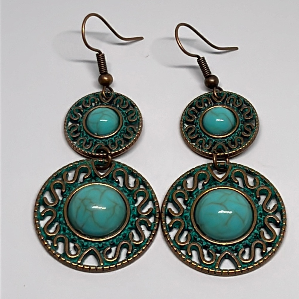 Earrings Turquoise color pinestone southwestern